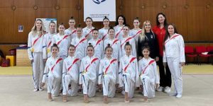 Emanuella Maccarani alături de ansamblurile României la gimnastică ritmică: pregătire și inspirație pentru junioare și senioare