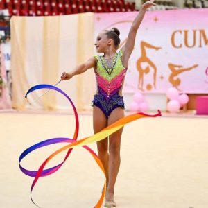 „Spirit de Campion – Casariu Elena: Povestea unei tinere gimnaste care strălucește în competiții