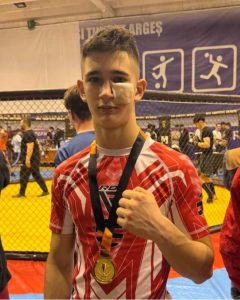 Performanță remarcabilă pentru Robin Mihai: Victorie în „superfight” la Cupa Munteniei de la Pitești